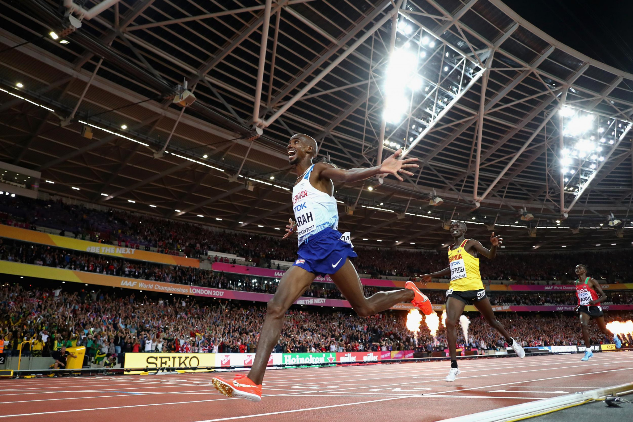 The London Stadium currently hosts the major athletics events in Britain but many believe it is a burden on the taxpayer and expensive to convert from football mode ©Getty Images