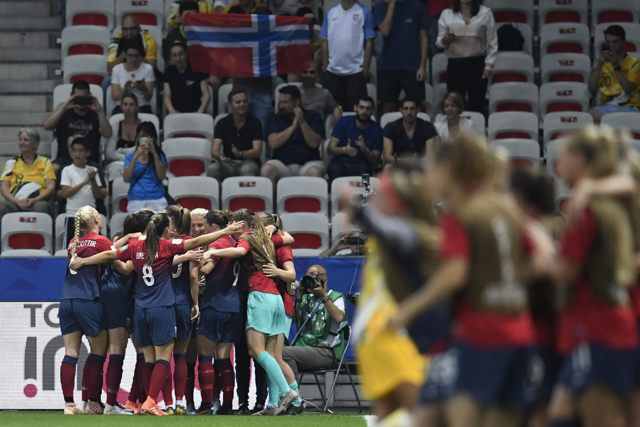 Isabell Herlovsen celebrates with her team mates and the Norway fans after her goal in Nice ©Getty Images