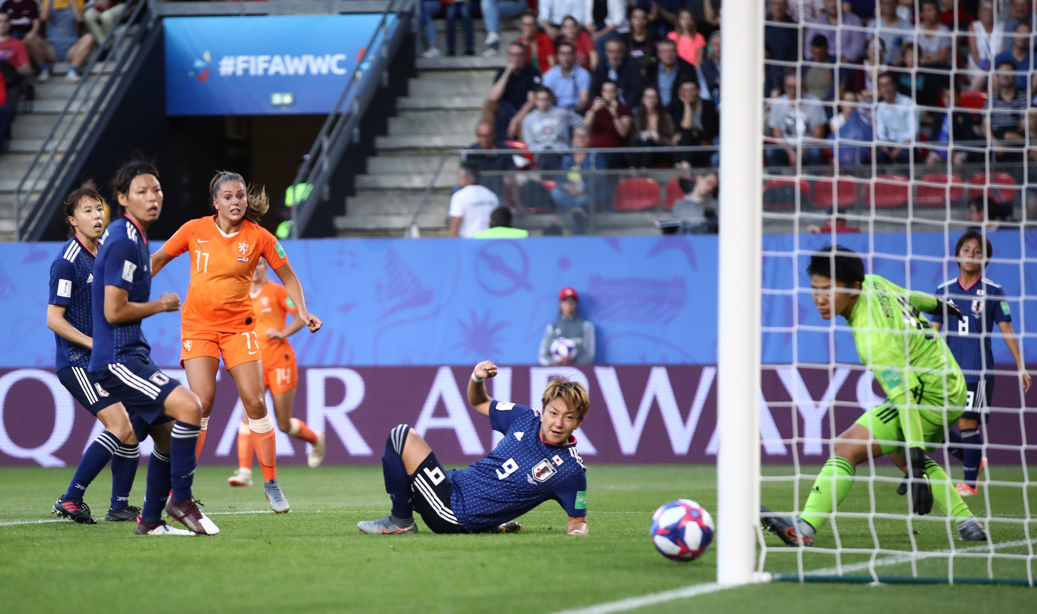 Martens had earlier given the Dutch the lead when her backheel from a corner went in via a slight deflection off Yuika Sugasawa ©Getty Images