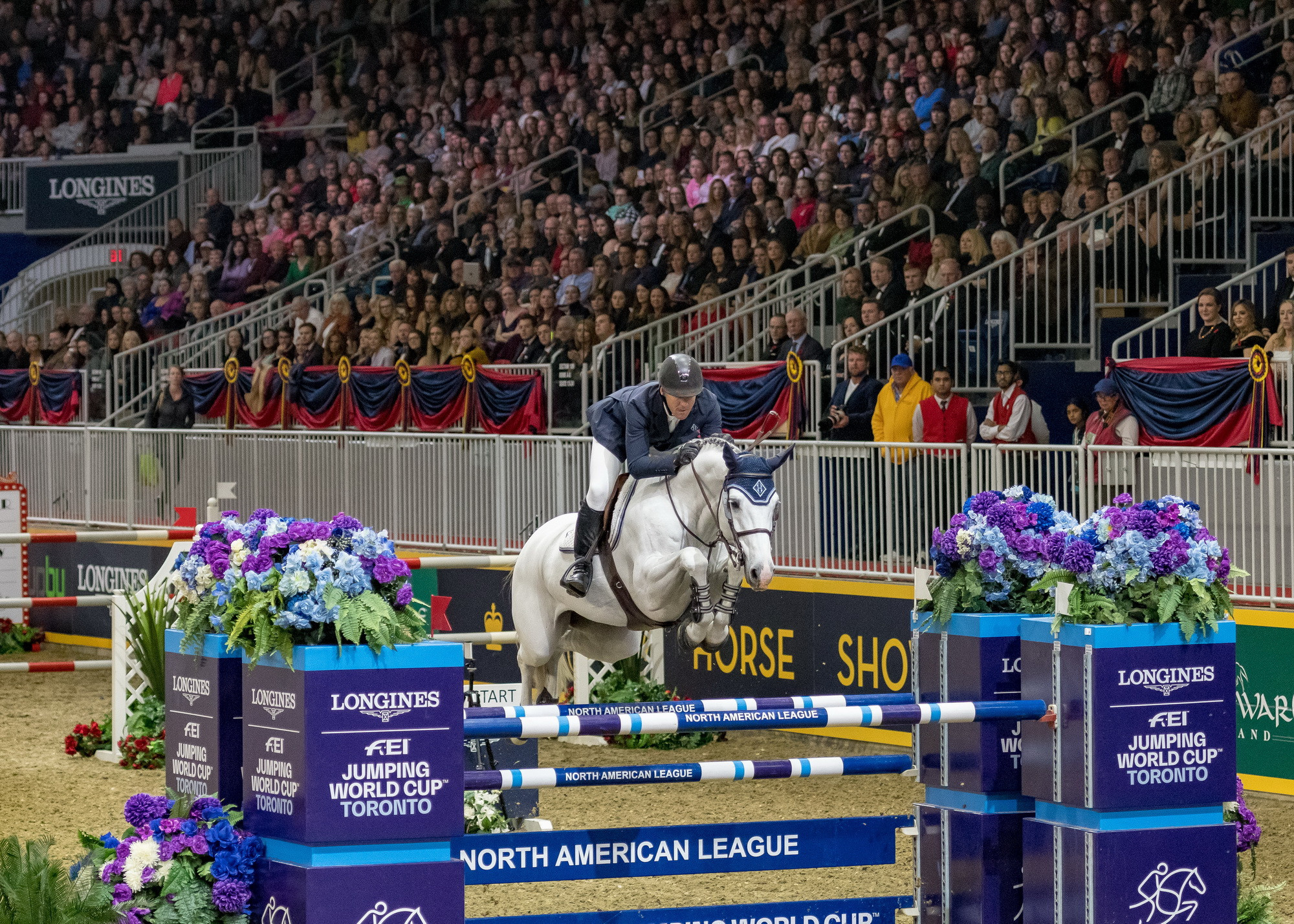 Longines has extended its agreement as title partner of the FEI Jumping World Cup North American League ©FEI