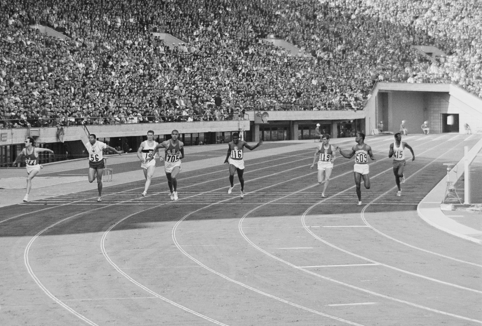 Livio Berruti of Italy, far left, competes in the second semi-final of the men's 200 metres at the Tokyo 1964 Olympic Games ©Getty Images