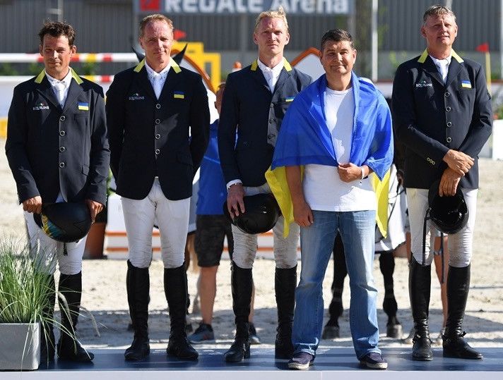 Ukraine, pictured with Chef d’Equipe Oleksandr Onyshchenko, claimed the single spot on offer for the Tokyo 2020 Olympic Games at the Group C jumping qualifier staged in Budapest today ©FEI