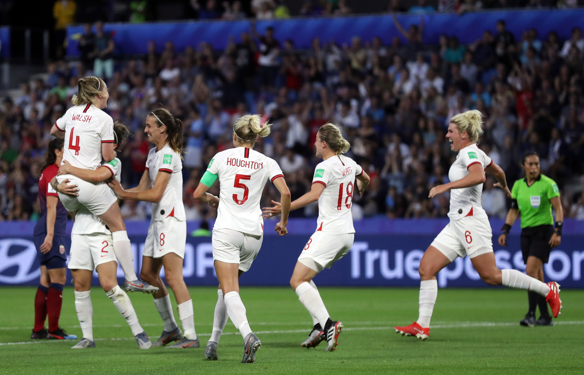 England are through to the semi-finals of the FIFA Women's World Cup after beating Norway 3-0 ©Getty Images