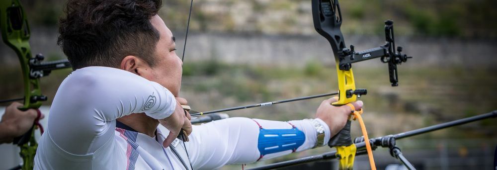 London 2012 Olympic champion Oh Jin-hyek of South Korea topped the men's recurve qualification round at the Archery World Cup in a windy Berlin ©World Archery