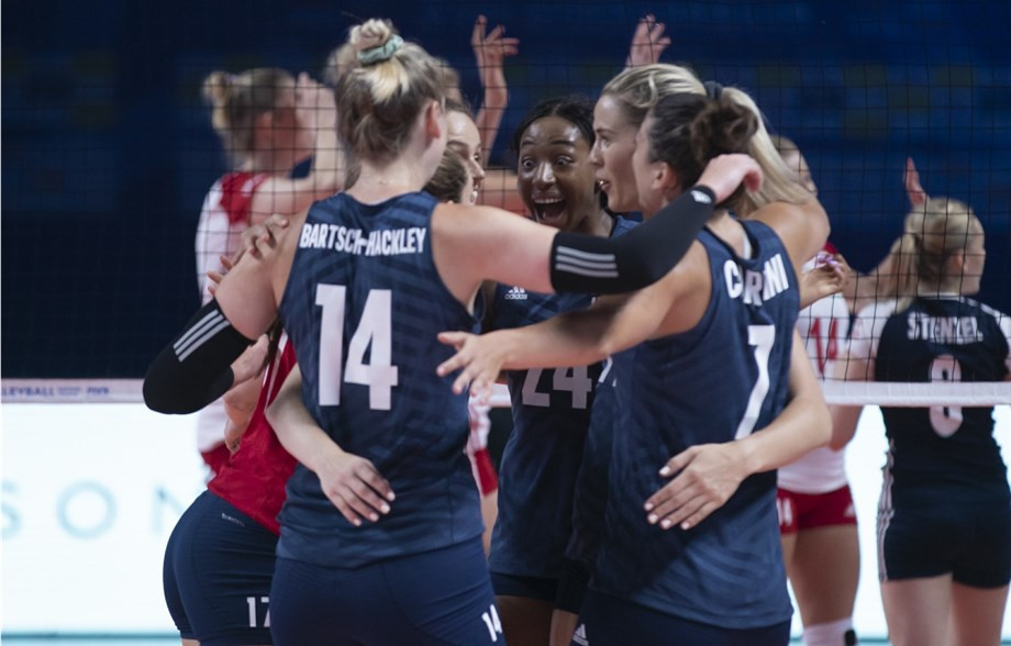 Olympic bronze medallists the United States began the defence of their title with a win ©FIVB
