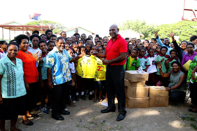 The donation was made possible by funds generated from the Trukai fun run earlier this year ©PNGOC