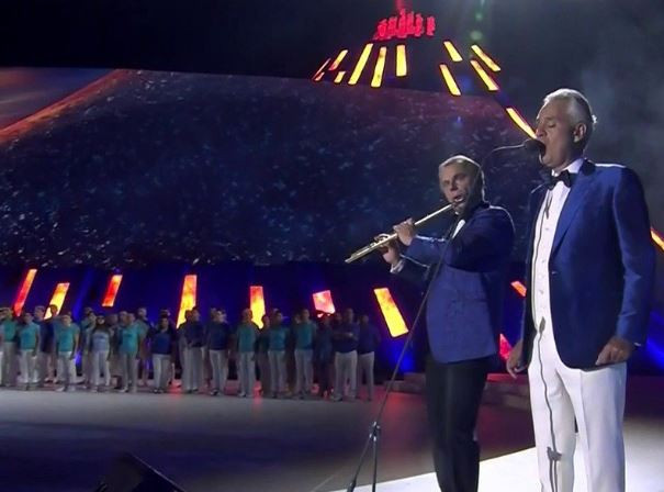 Opera singer Andrea Bocelli closed the spectacular production with a rendition of Nessun Dorma ©FISU 