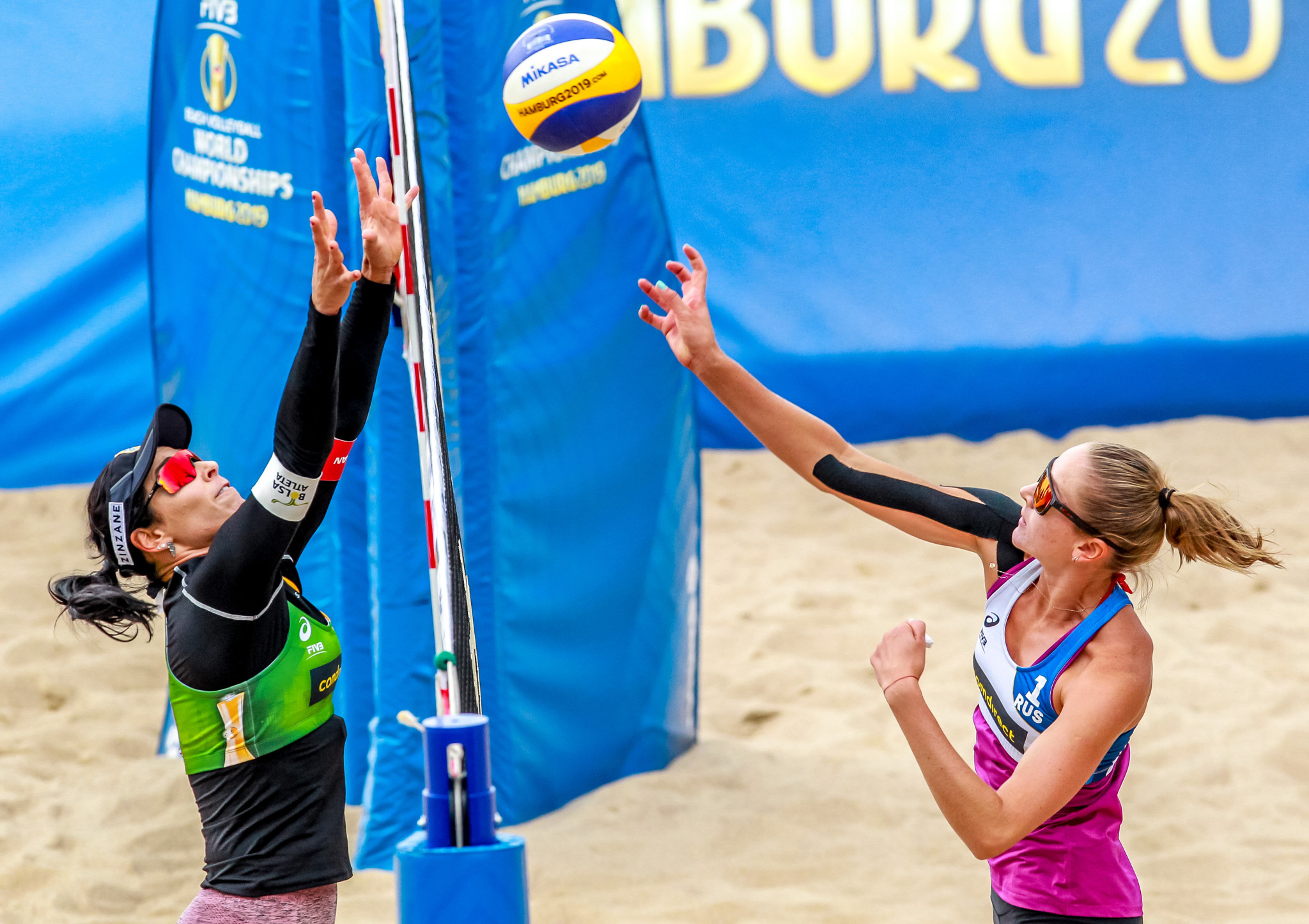 Russian pair stun world number ones at FIVB Beach Volleyball World Championships