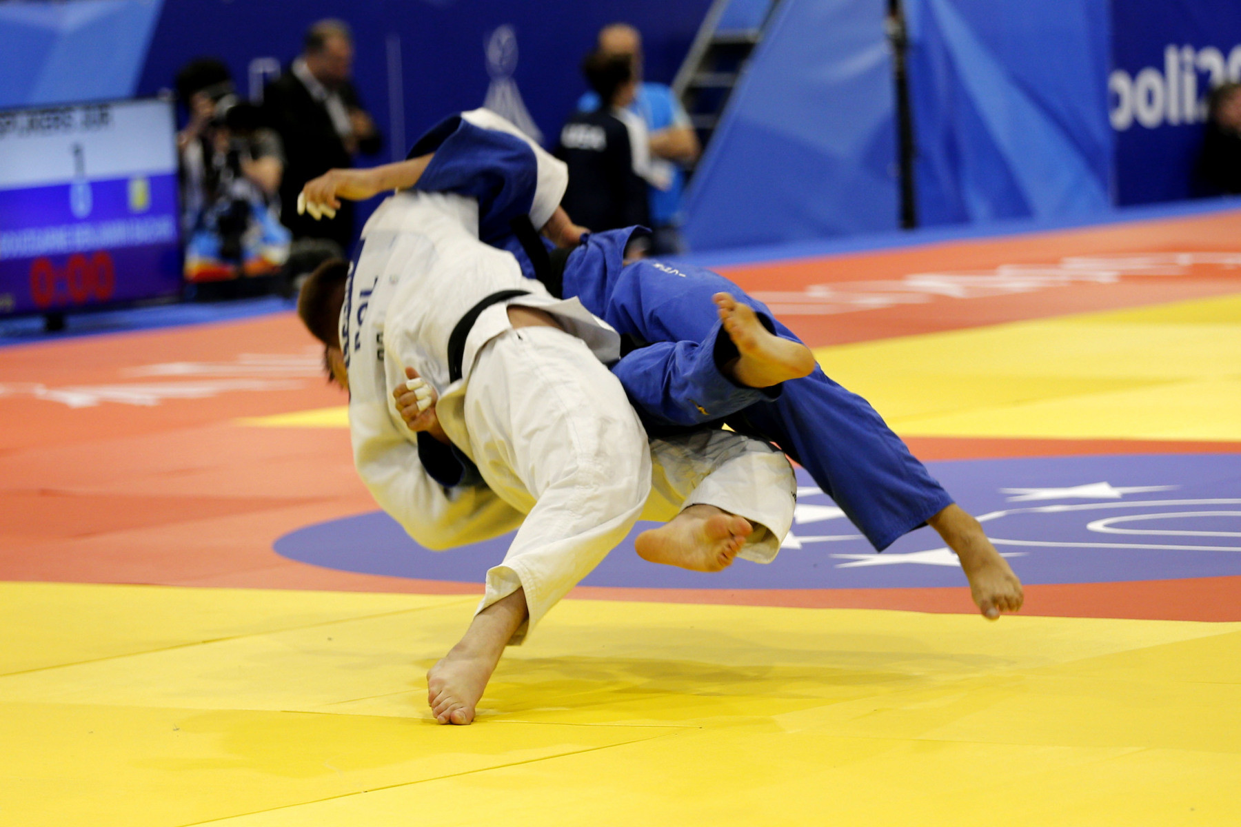 Judo began in the same complex, with the gold medal bouts in the women's under-70kg and men's under-90kg taking place ©Naples 2019