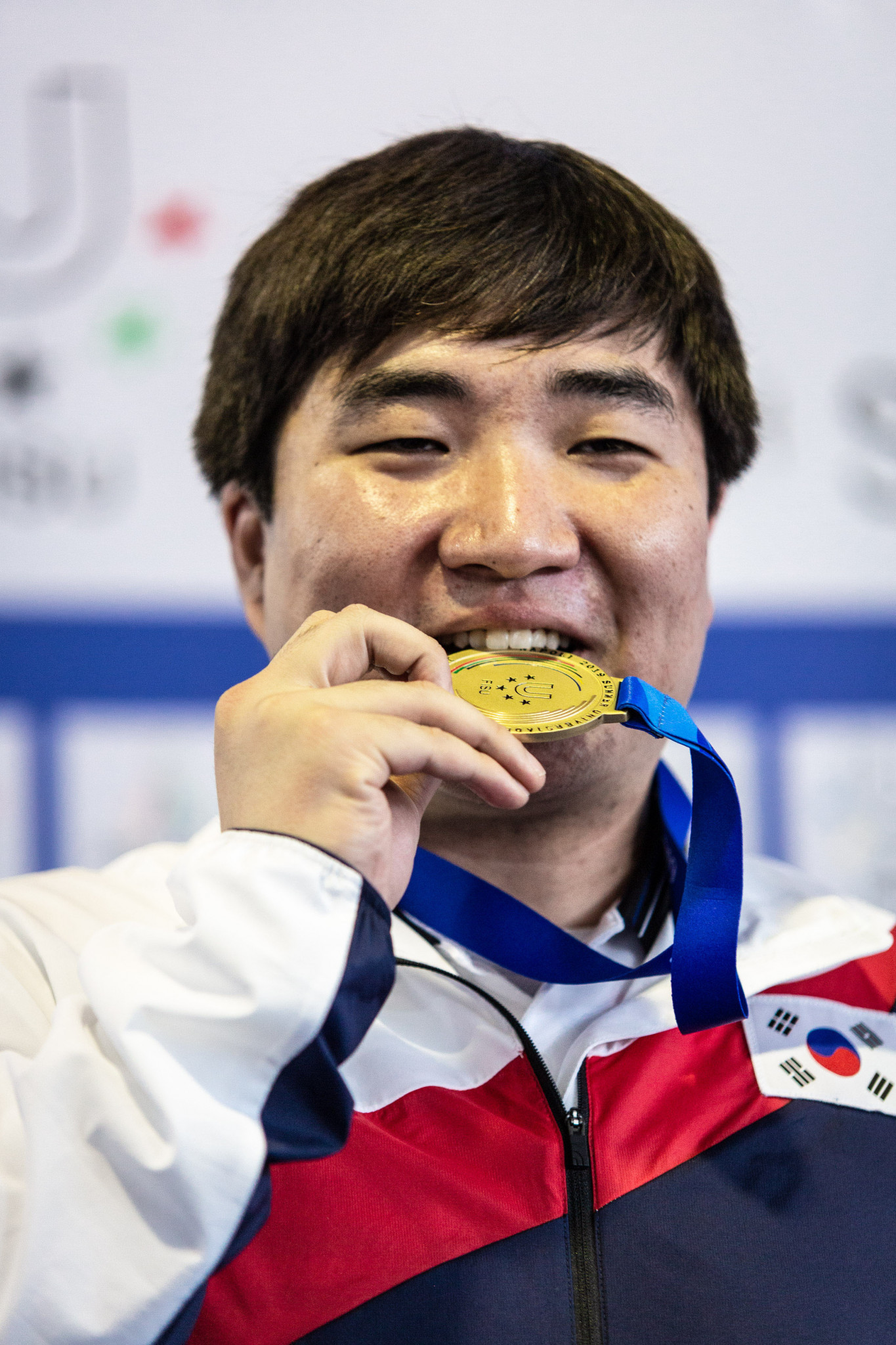 Park Dae-hun of South Korea won the men's 10m air pistol crown ©Naples 2019
