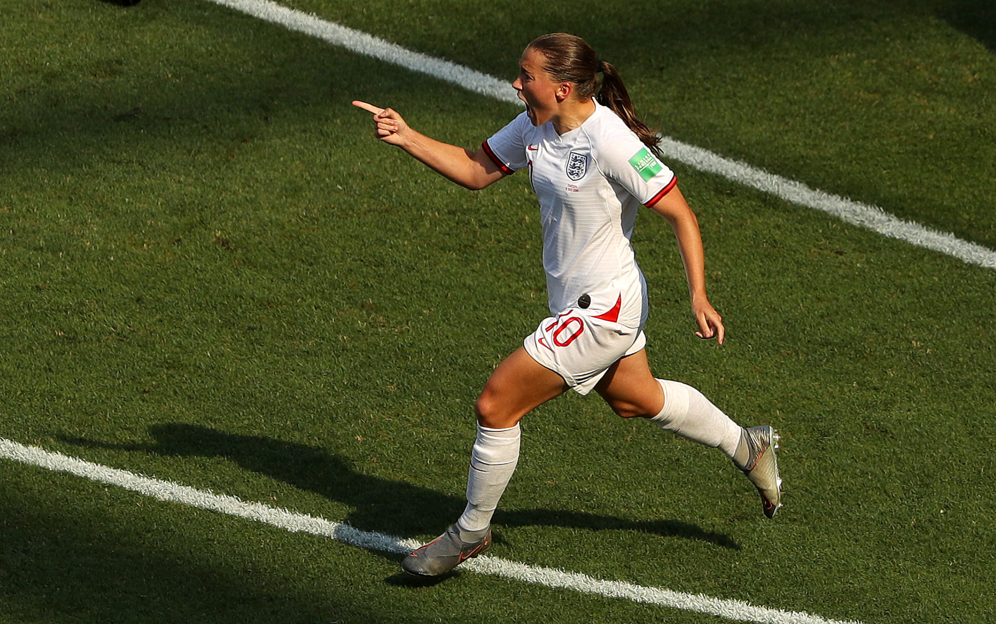 Fran Kirby pulled one back for England in a frenetic first half ©Getty Images