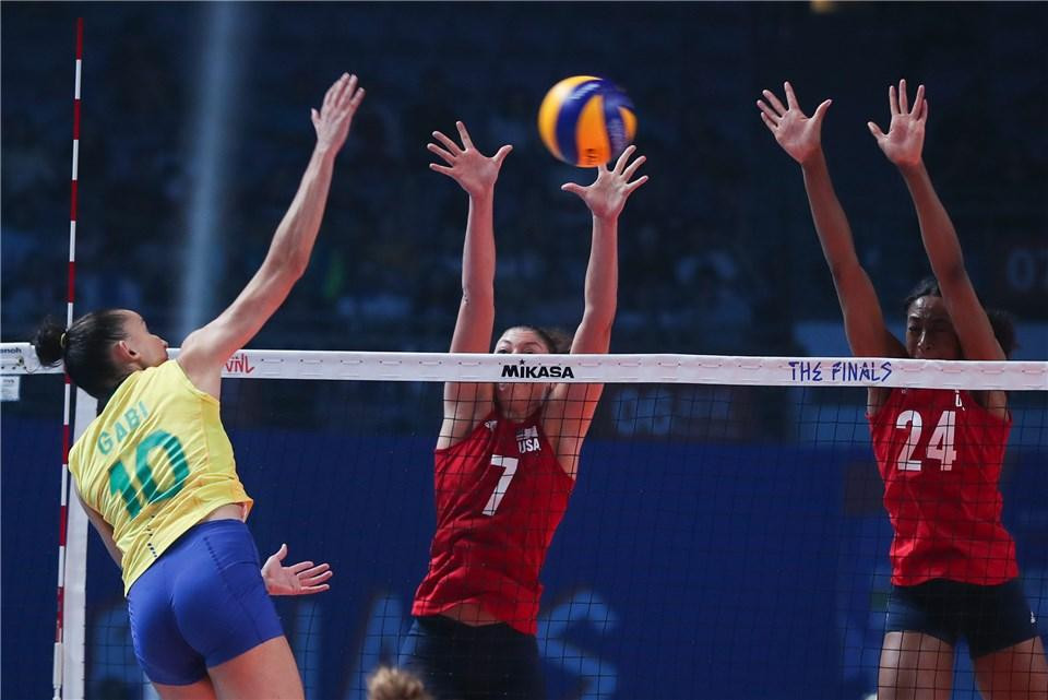 The United States rallied from two sets down to successfully defend their Women's Nations League crown ©FIVB