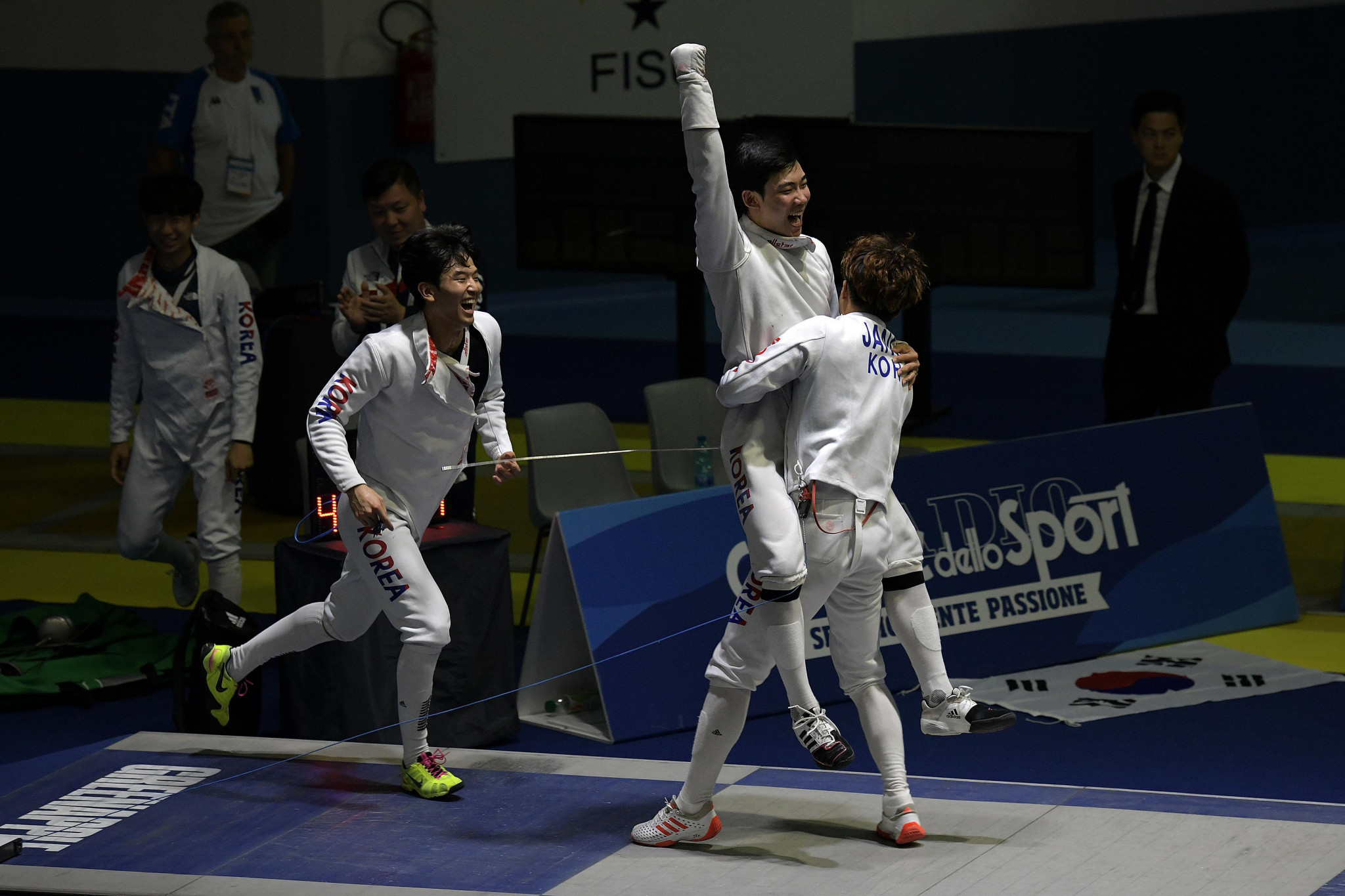 South Korea were the victors in the men's team épée ©Naples 2019