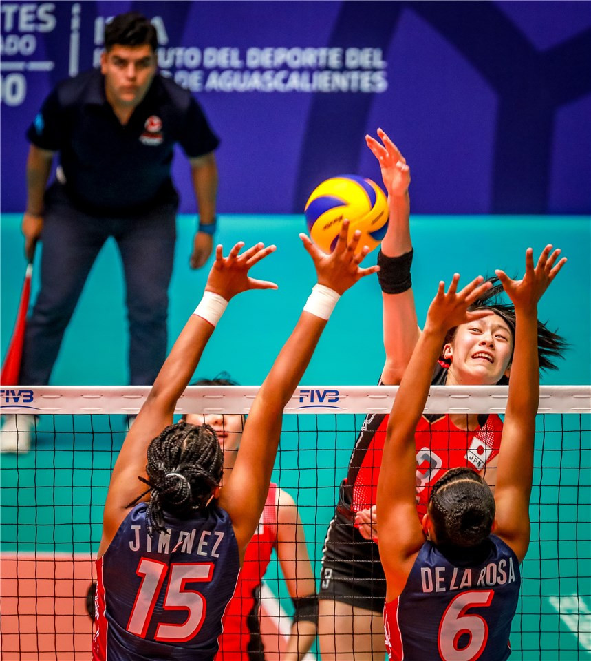 Japan defeated the Dominican Republic in straight sets today ©FIVB