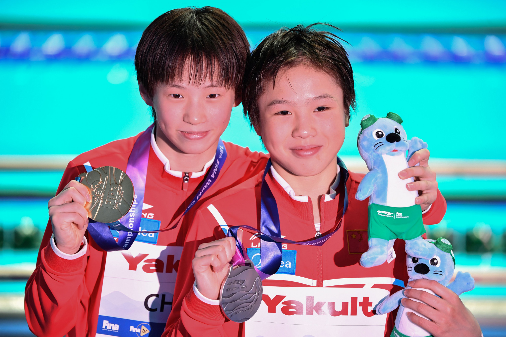 Chinese 13-year-olds lead diving 1-2 at World Aquatics Championships