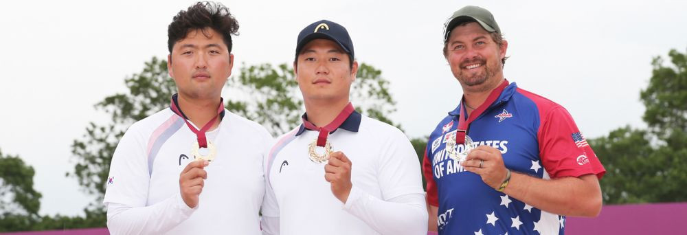 South Korea's Lee Seung-Yun overcame compatriot and fellow Olympic gold medallist Kim Woo-jin to secure the men's recurve title ©World Archery
