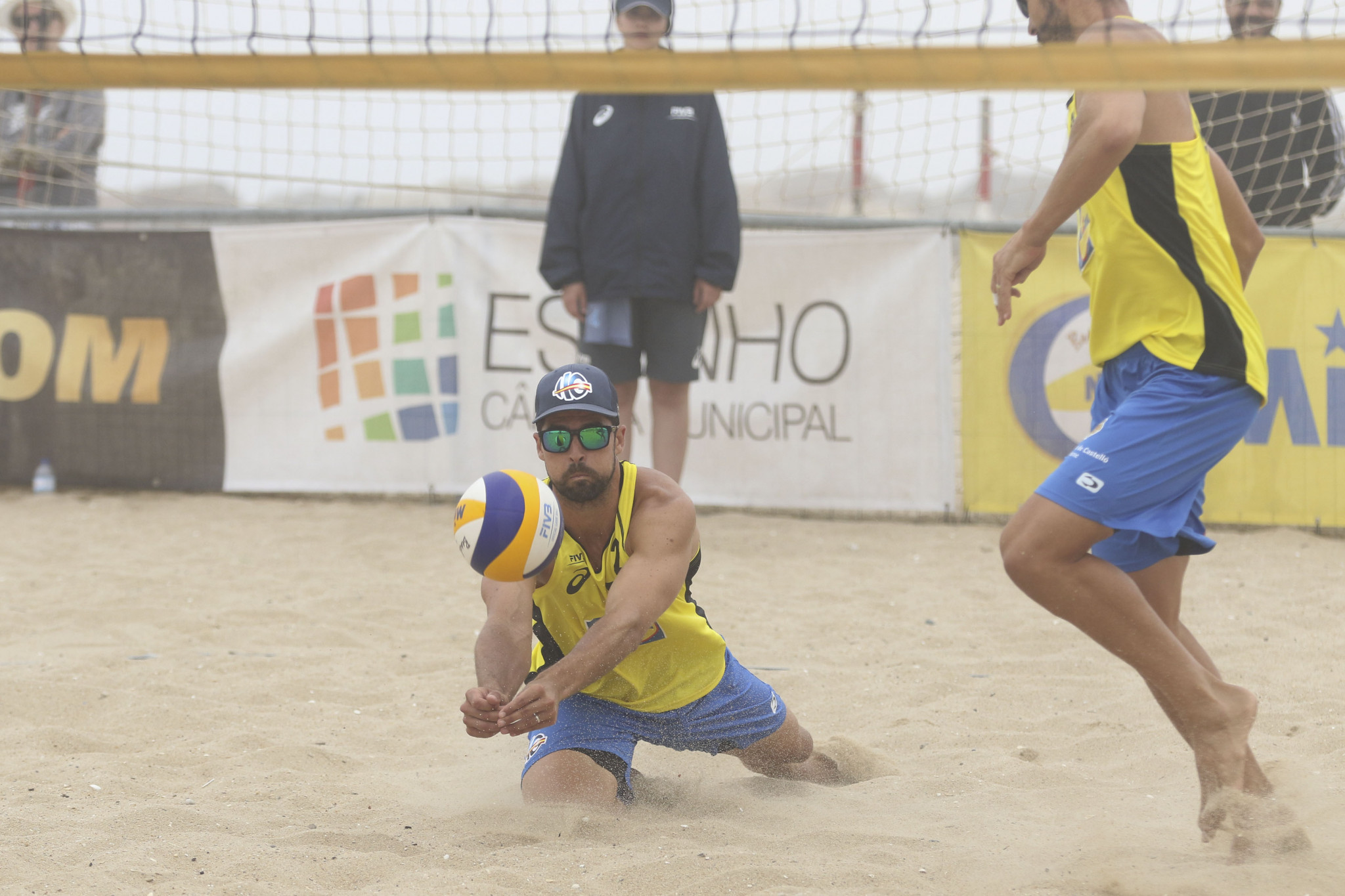 Legendary Spaniards Pablo Herrera and Adrian Gavira produced a superb display to defy the seeding in Pool F ©FIVB