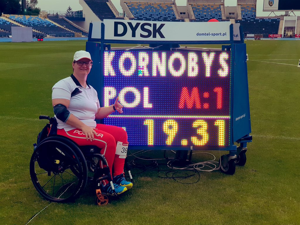 Paralympic silver medallist Lucyna Kornobys broke the world record in the women's discus F33 ©Twitter