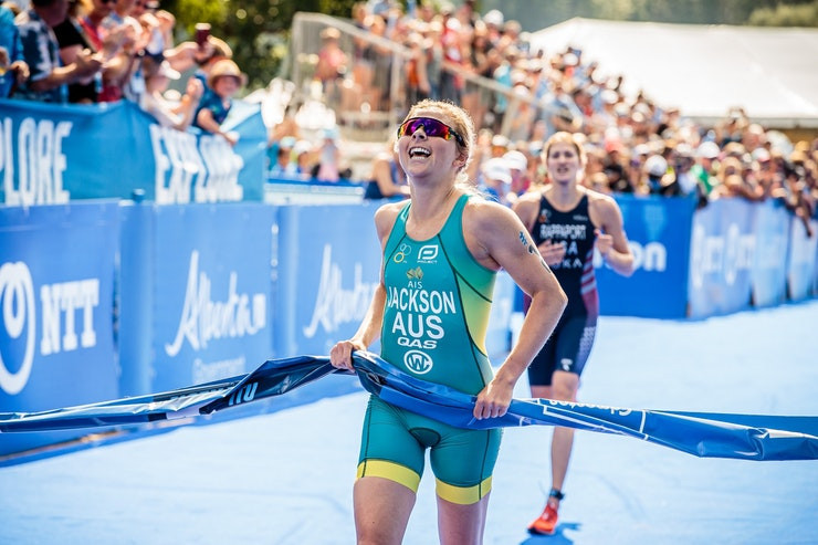 Emma Jackson prevailed in the women's race for Australia ©WTS