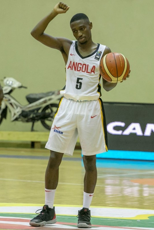 Angola's point guard Childe Dundao impressed against Morocco ©FIBA