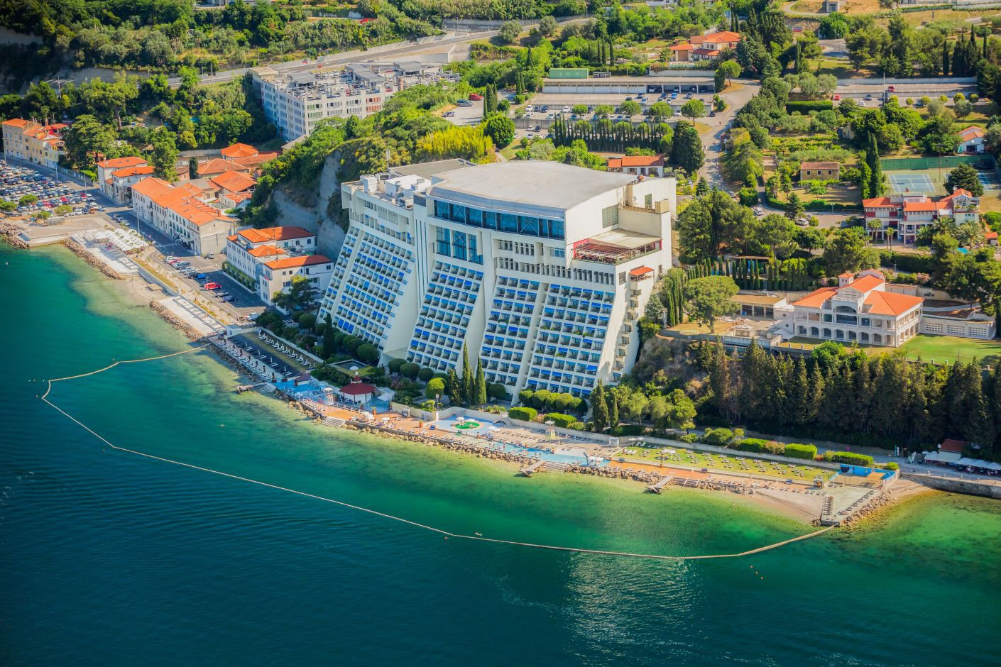 The stunning Grand Hotel Bernadin on the Istrian sea in Portorož will host the FIS Calendar Conference in 2021 ©Grand Hotel Bernadin