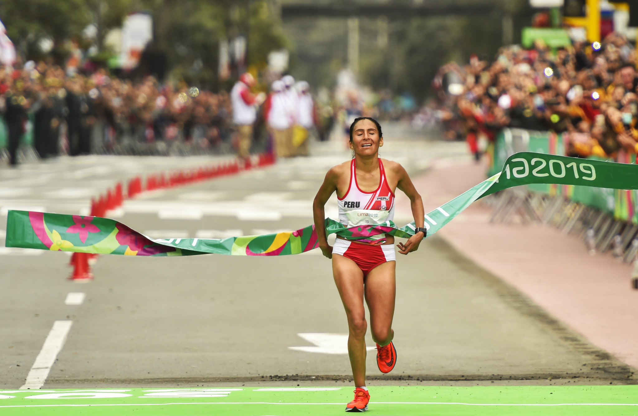 Spectators were rewarded as Gladys Tejeda won the women's race, having had her gold medal from Toronto 2015 stripped from her for an anti-doping violation ©Lima 2019