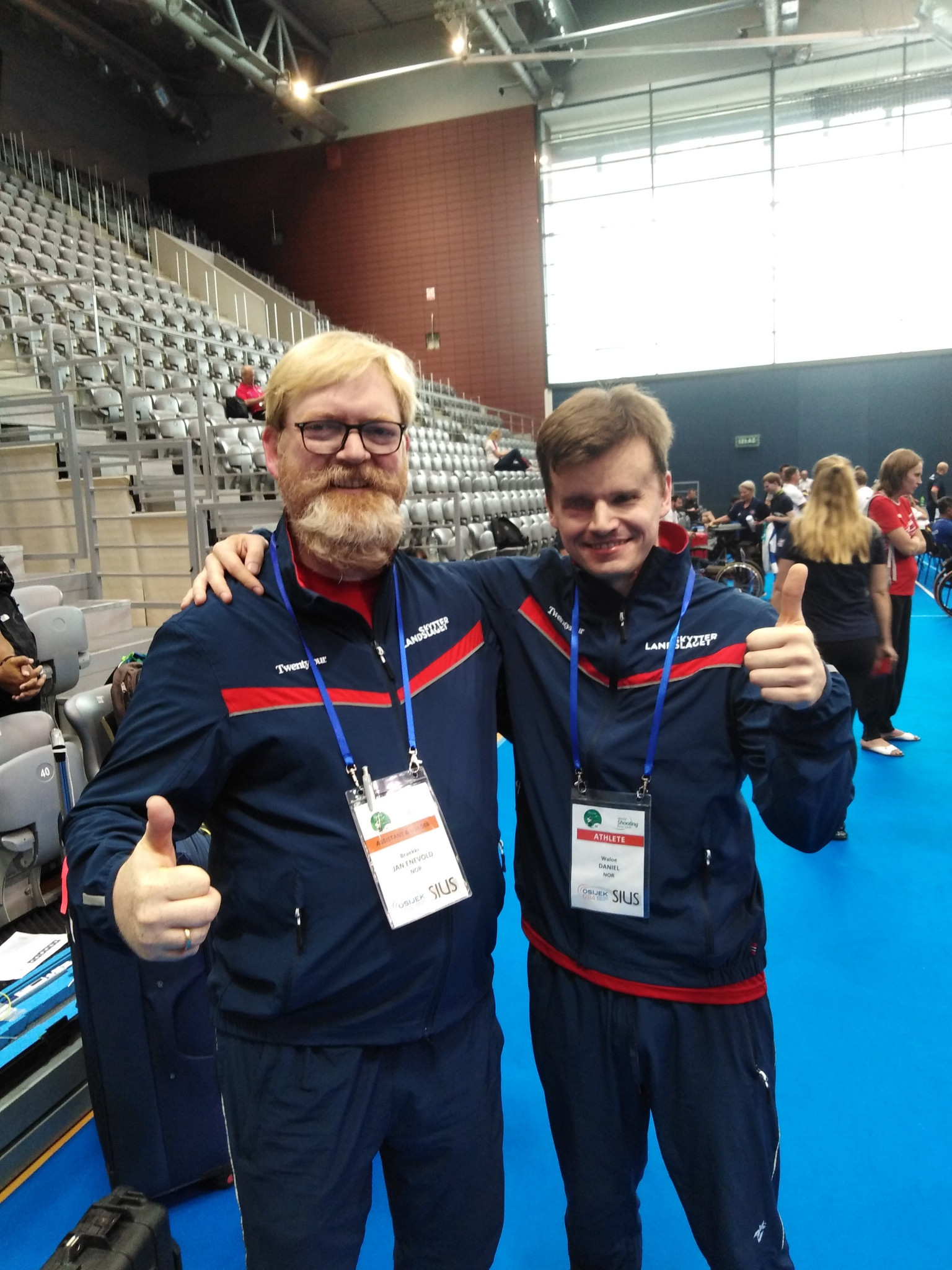Norway’s Daniel Waloe, right, topped the podium in the vision-impaired 10m air rifle prone ©WSPS
