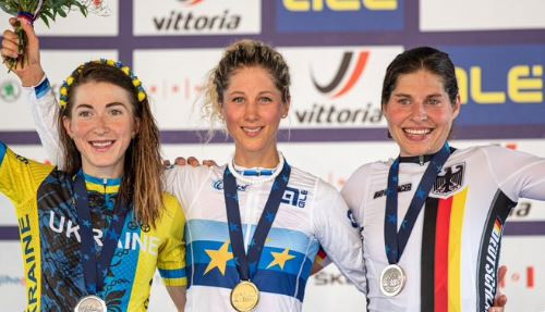 Jolanda Neff of Switzerland, centre. retained her elite women cross country title at the UEC European Mountain Bike Championships in Brno ©UEC/Twitter