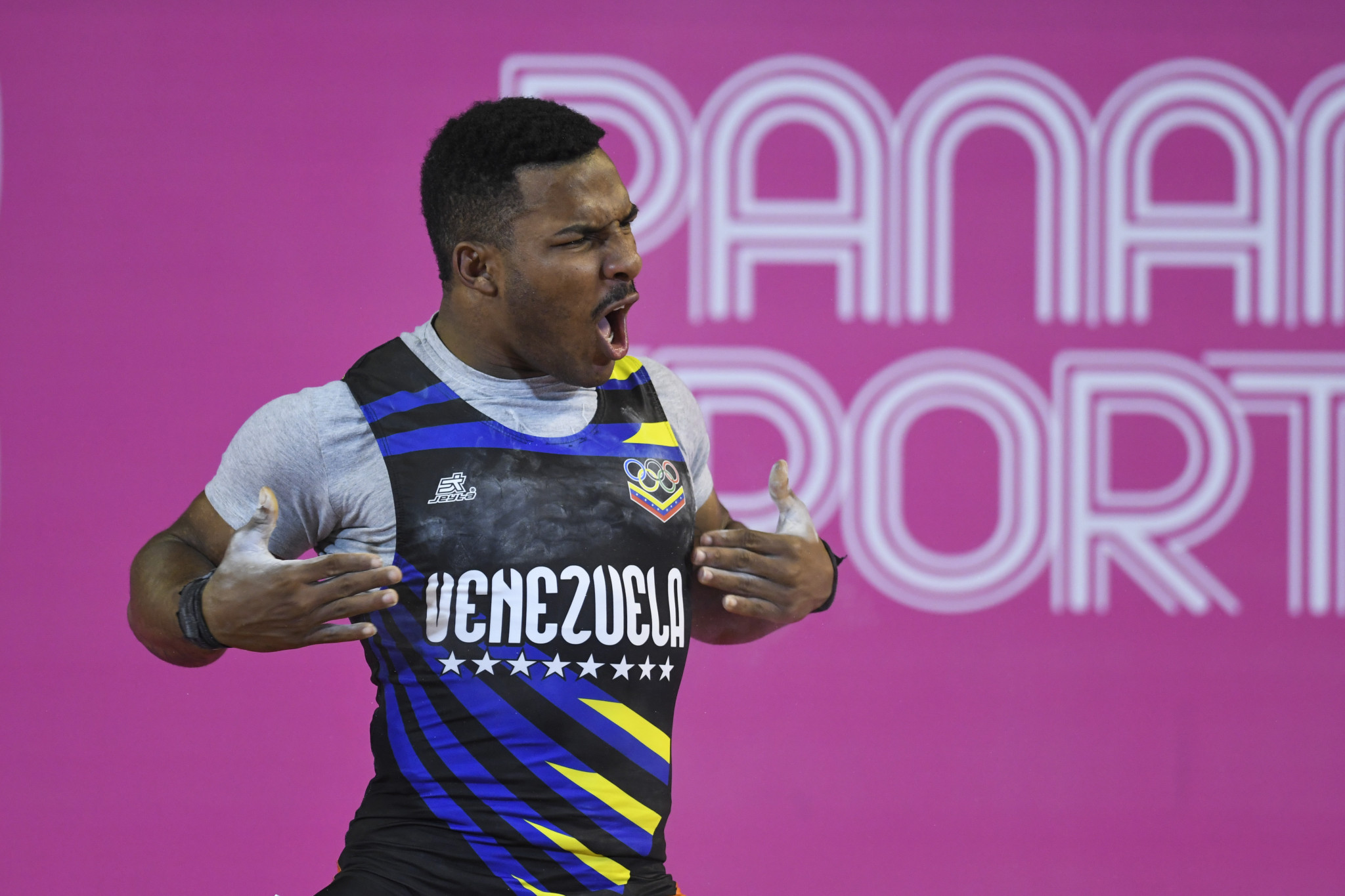 Colombia and Venezuela impress in weightlifting at Lima 2019