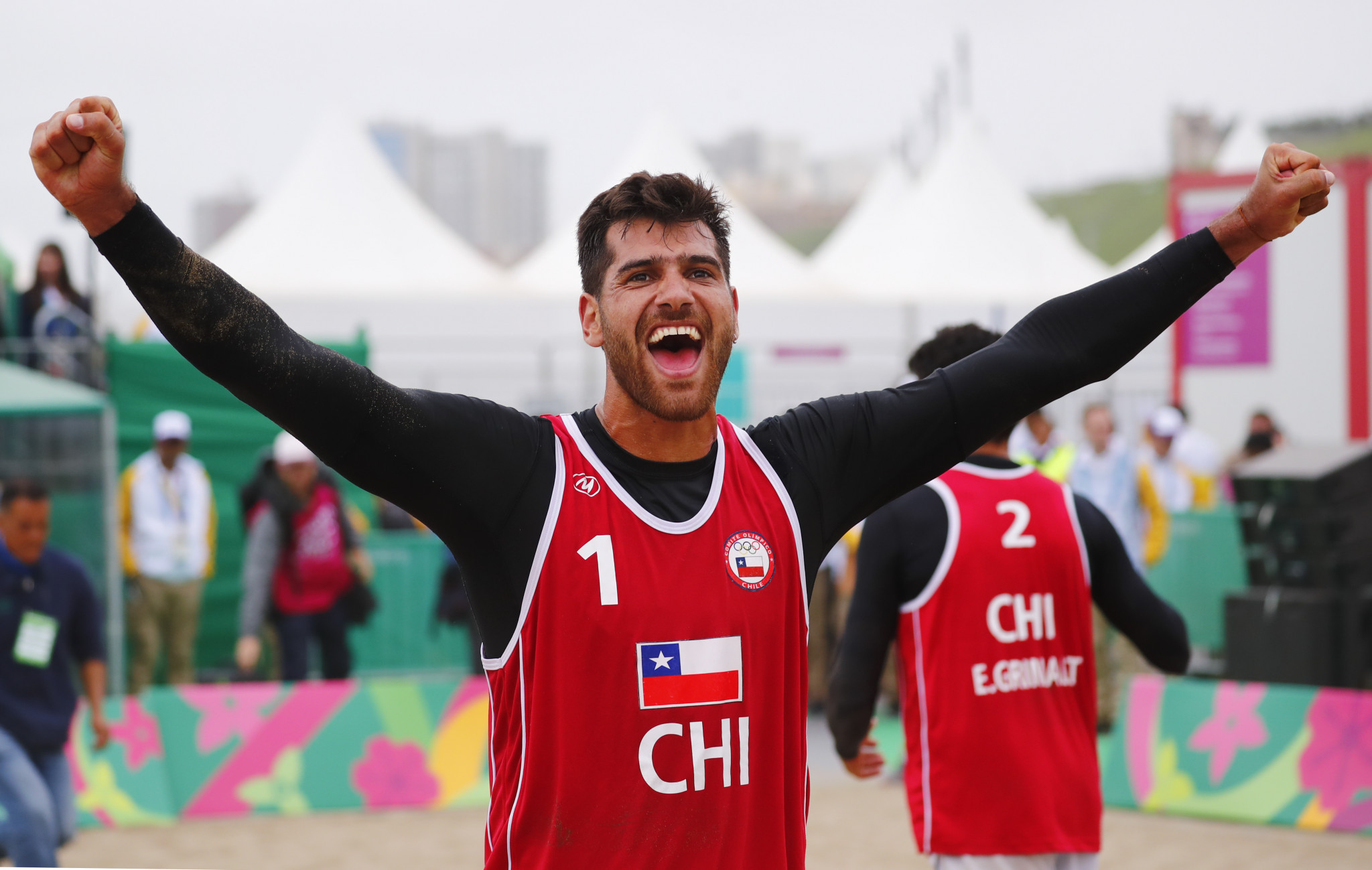 Chilean cousins Marco and Esteban Grimalt then triumphed in the men's beach volleyball ©Lima 2019