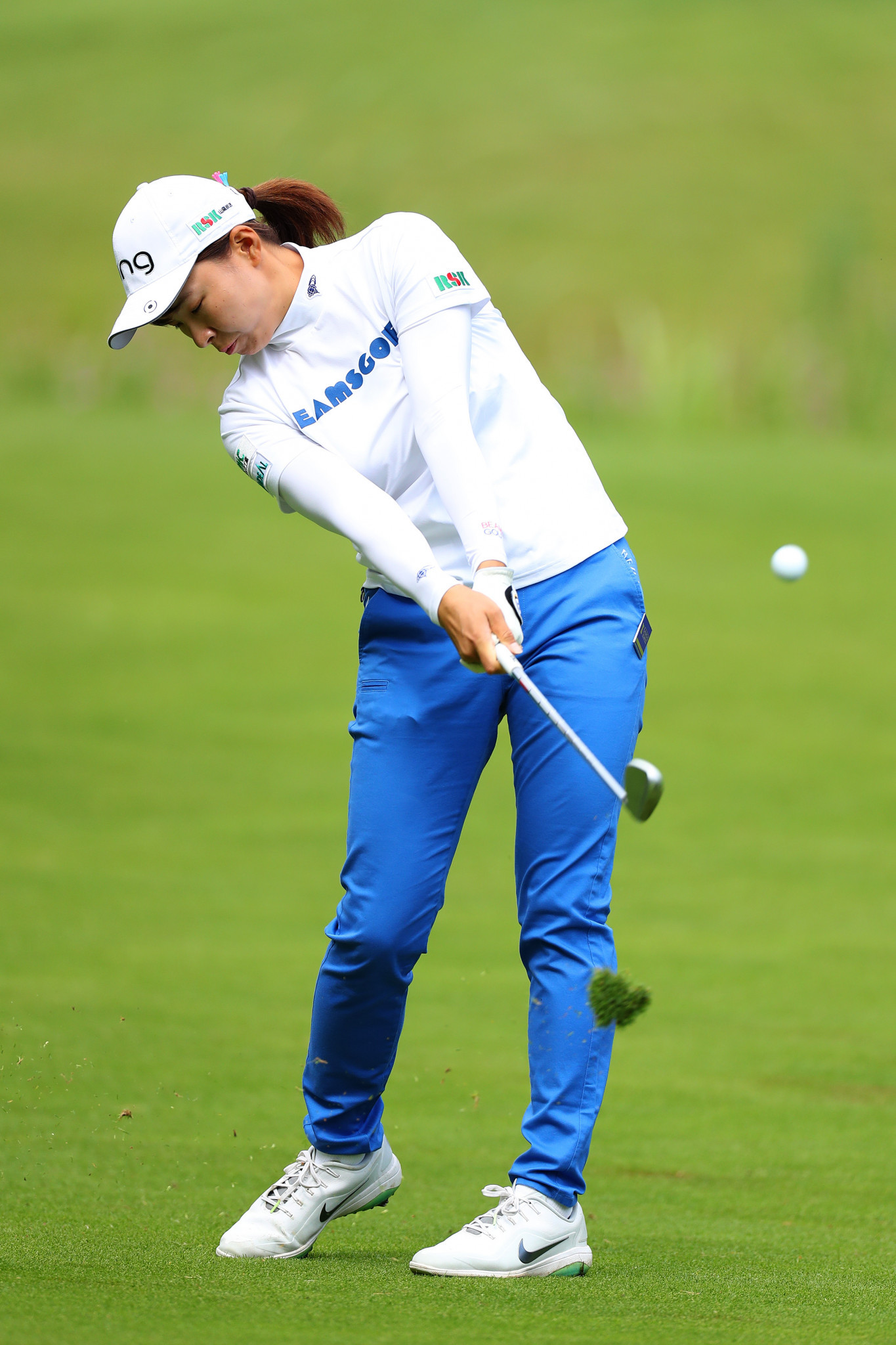 Japan's Hinako Shibuno is tied for second place on six under par ©Getty Images