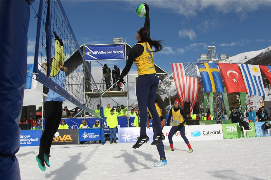 Brazil recorded three wins on the opening day of the event ©FIVB