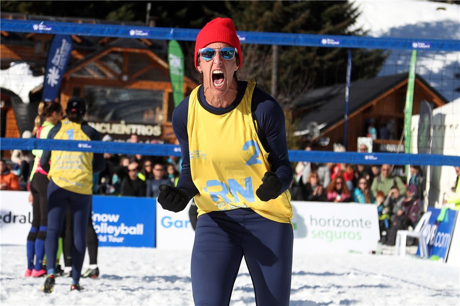 Unbeaten Brazil see off Slovakia to reach FIVB Snow Volleyball World Tour last four