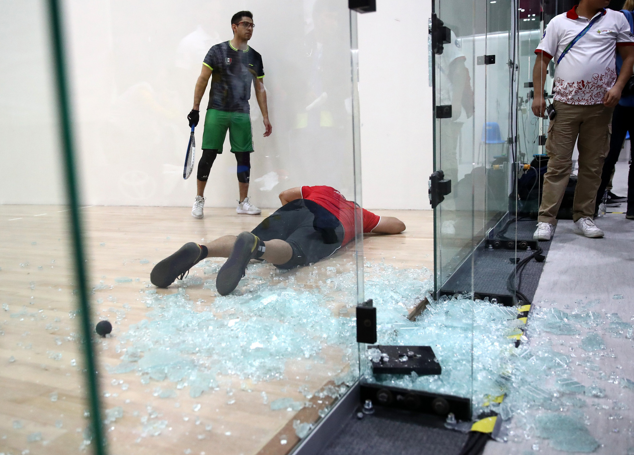Mexico's Alvaro Beltran crashed through the racquetball court in the men's singles final ©Getty Images