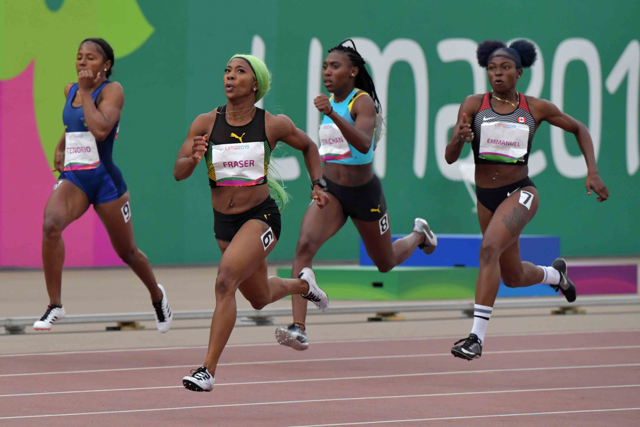 Shelly-Ann Fraser-Pryce achieved a Games record in the women's 200m ©Getty Images