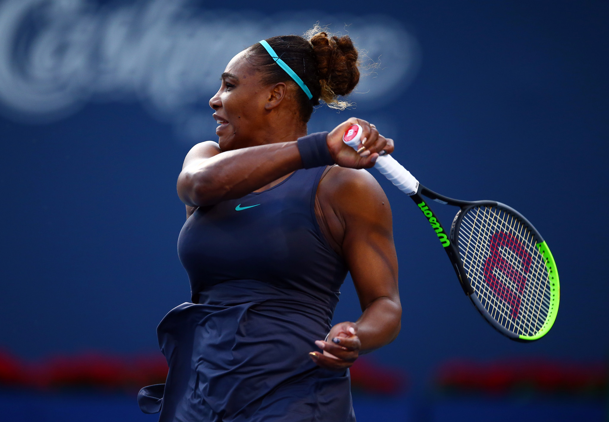 Williams sweeps aside Osaka to reach Rogers Cup semi-finals