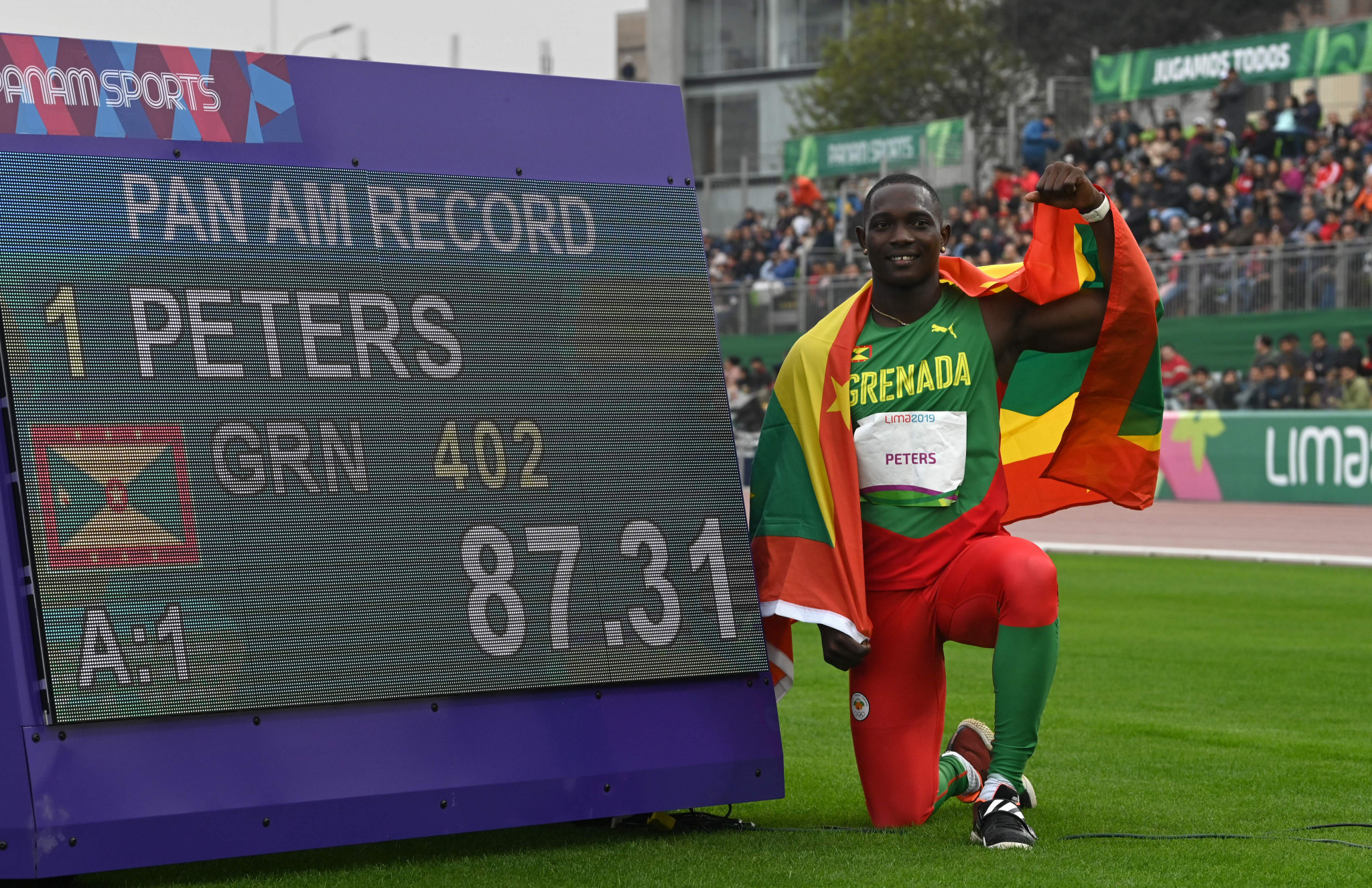Grenada's Anderson Peters won the men's javelin in a Games record ©Getty Images