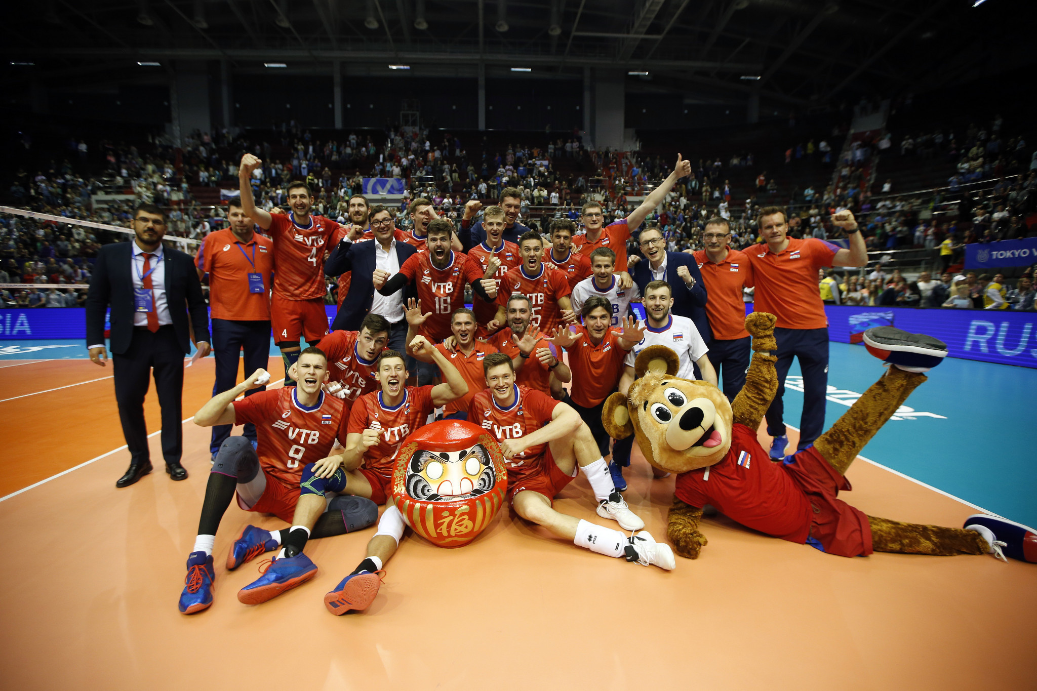 European champions Russia defeated Iran in straight sets to earn their place at Tokyo 2020 ©FIVB 