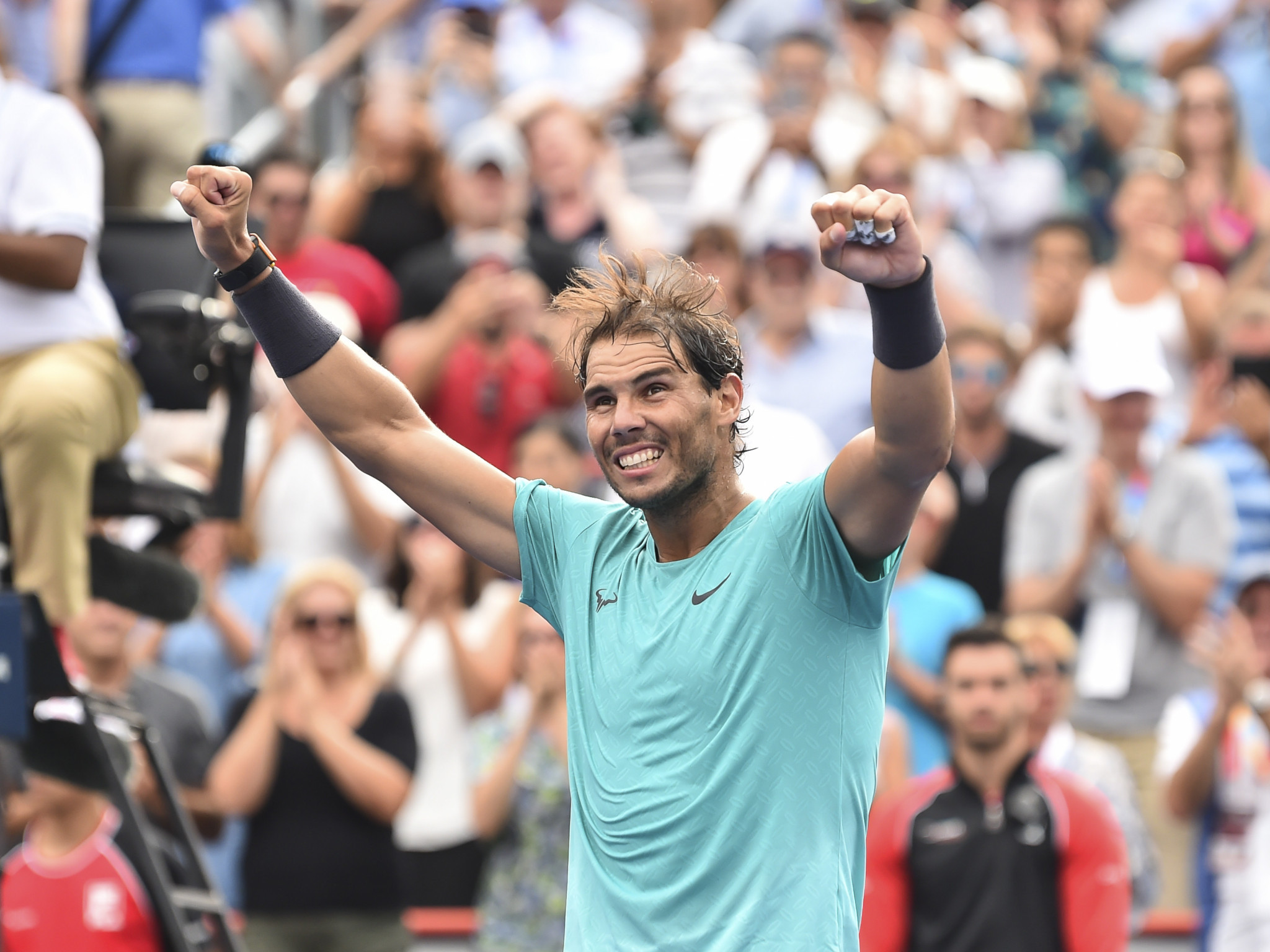 Nadal thumps Medvedev to win fifth Rogers Cup title