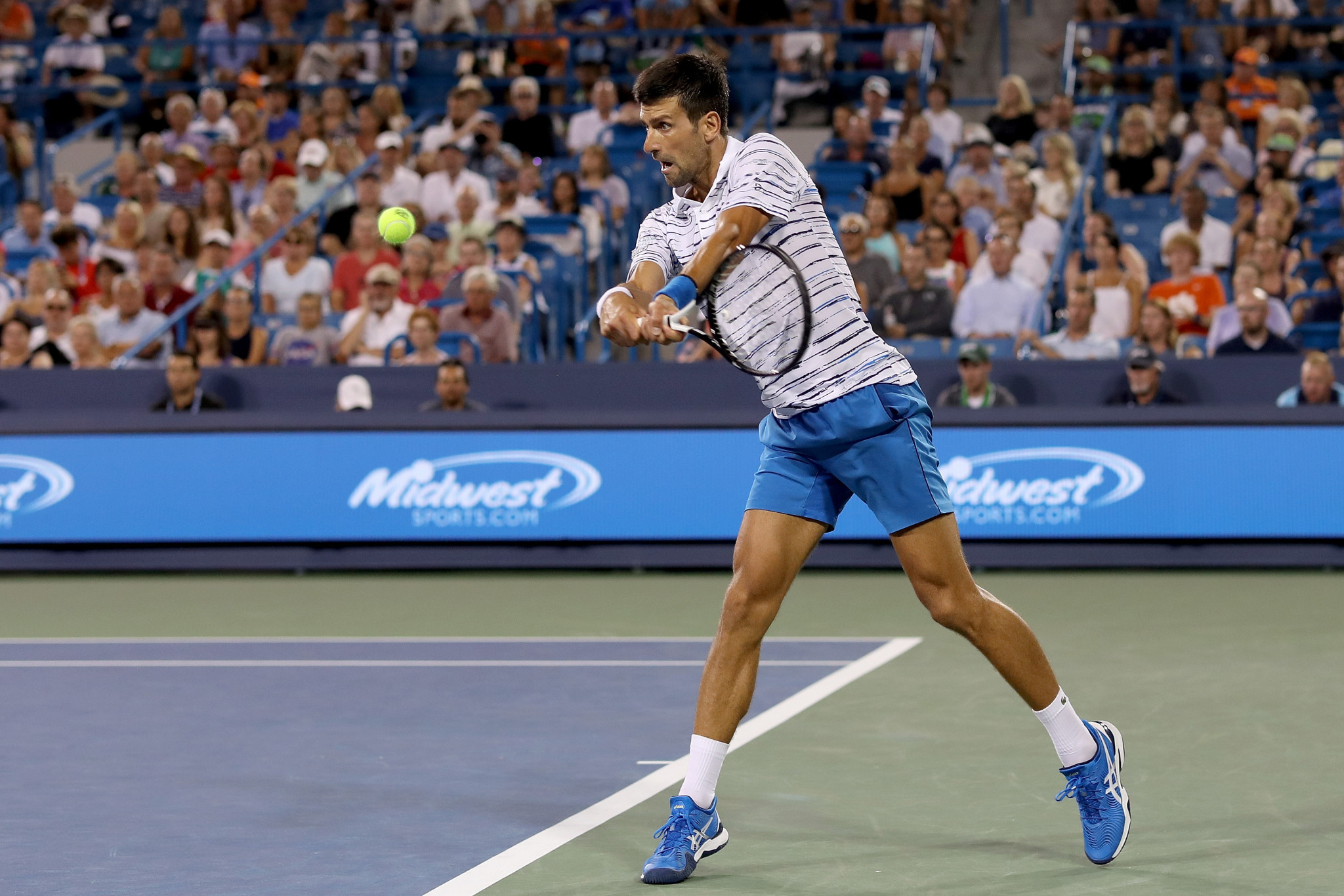 Djokovic sets up Medvedev semi-final clash at Cincinnati Masters 