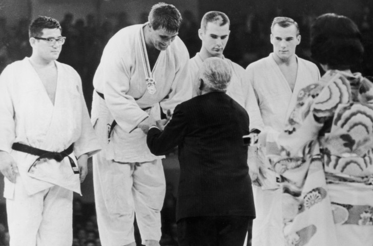 Anton Geesink of The Netherlands receives the gold medal after winning the openweight category at the 1964 Tokyo Olympics ©Getty Images