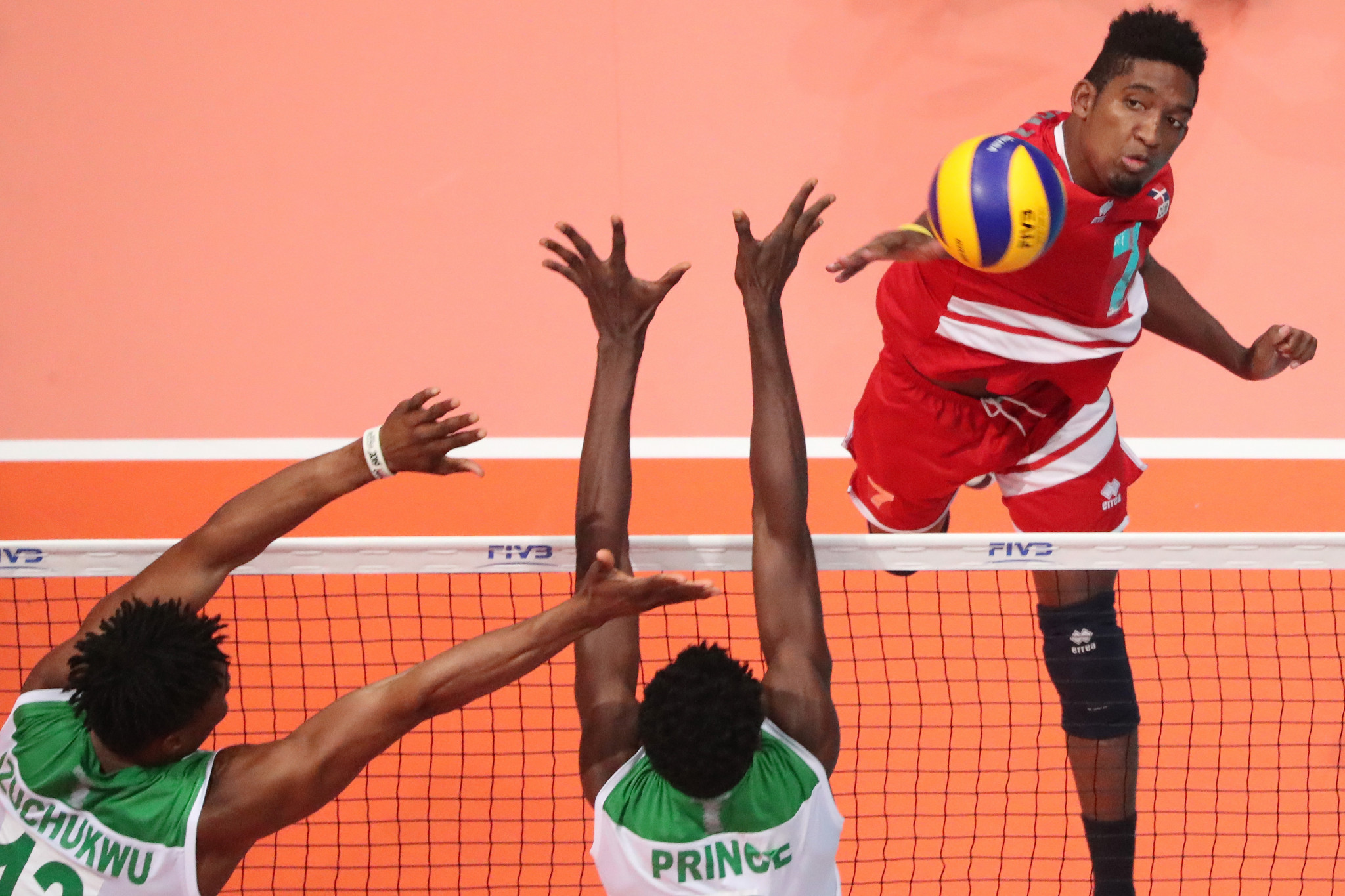 Nigeria defeated the Dominican Republic in straight sets to reach the last-16 in Tunis ©FIVB