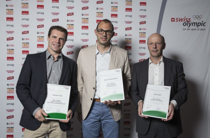 The winners show off their prizes at the Swiss Olympic Coach Awards