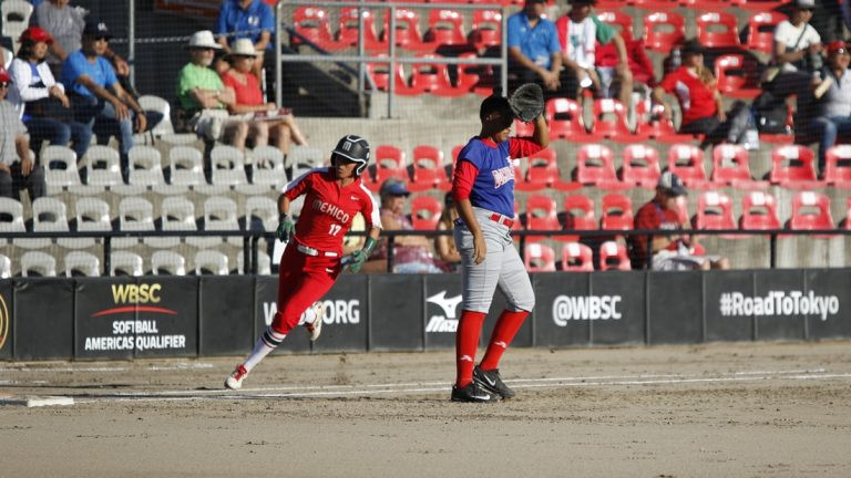 Mexico beat Dominican Republic to keep their perfect start intact ©WBSC