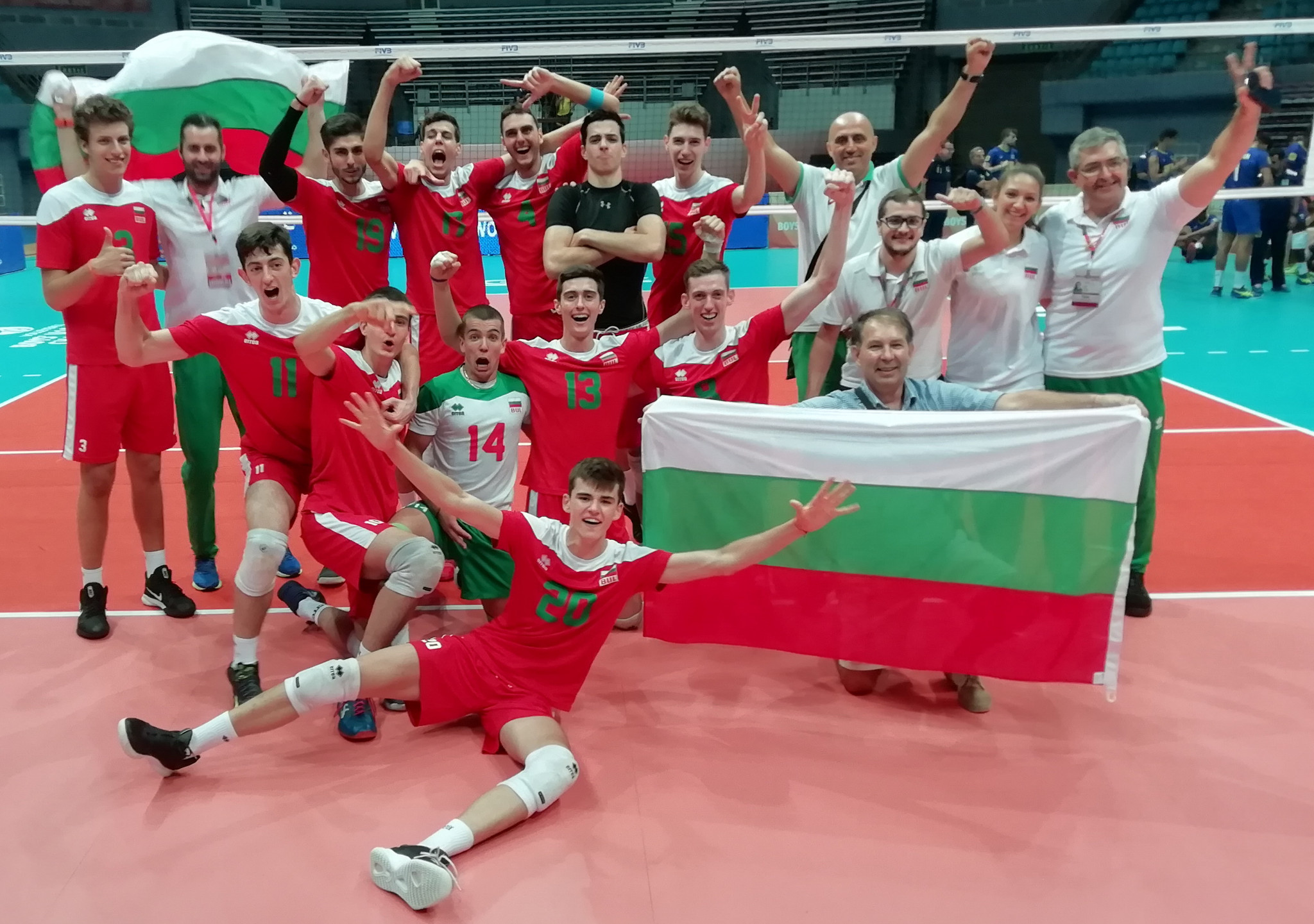 Bulgaria pulled off an upset by beating Brazil ©FIVB