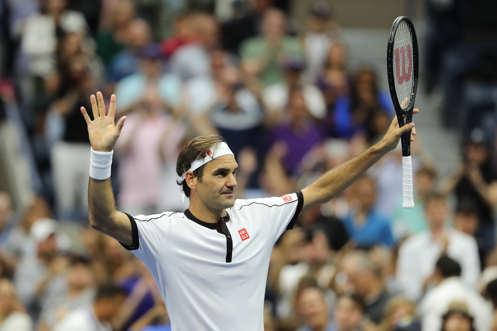 Roger Federer came from behind again to reach round three ©Getty Images