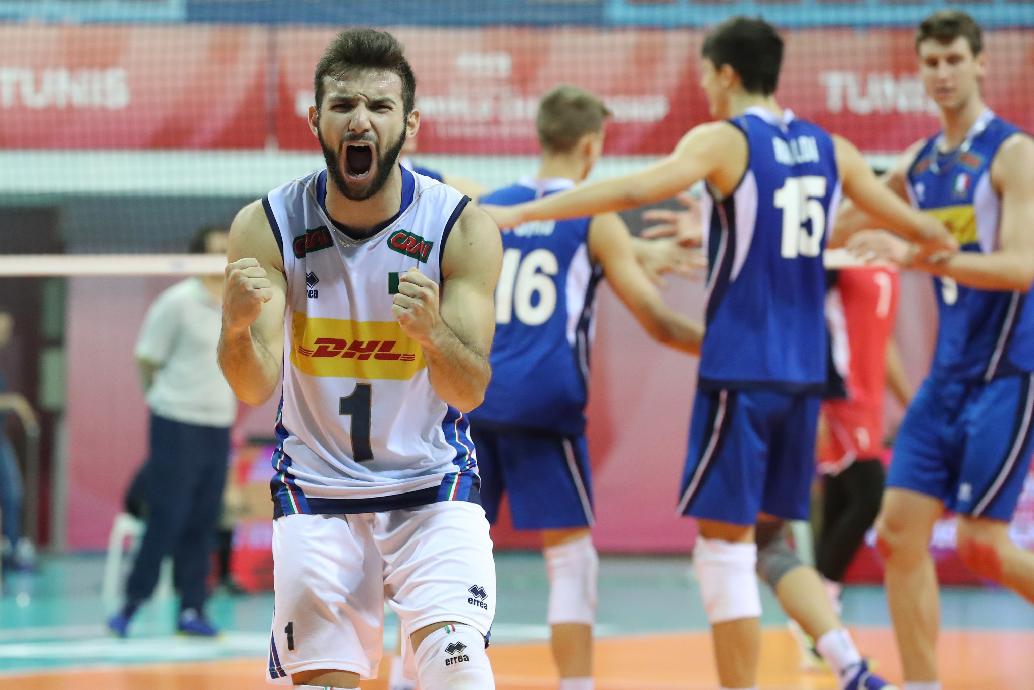 Italy's Damiano Catania celebrates as his team beats Egypt to reach the final in Tunis ©FIVB