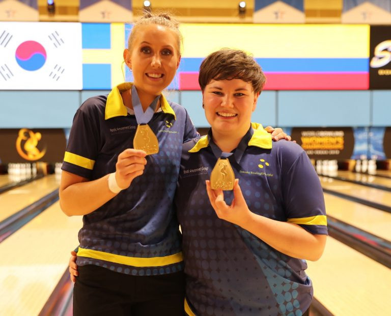 Josefin Hermansson and Jenny Wegner from Sweden won the doubles title at South Point Bowling Plaza ©World Bowling