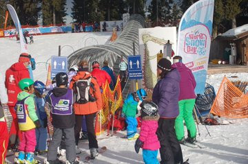 Organisers have until December 15 to register their events for World Snow Day 2020 ©FIS