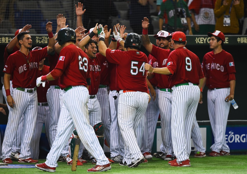 Mexico celebrate their fourth inning home run ©Getty Images